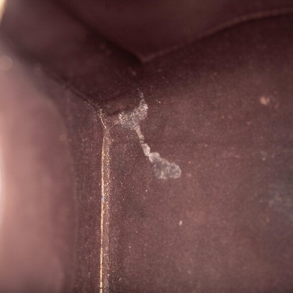 Authentic Louis Vuitton Vernis Monogram Amarante Brea MM Handbag - Picture 14 of 16